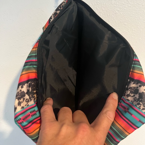 NWT Crazy Train M Makeup Bag - Picture 3 of 3